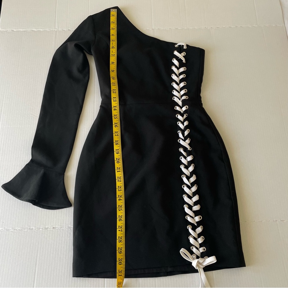 PREM Premonition Elegant Black One-Shoulder Dress with exquisite details - Picture 9 of 14